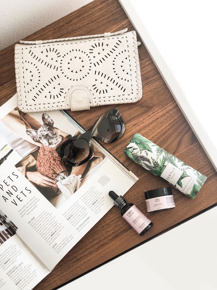 世界で注目のcbdの美容効果は アメリカ在住ライター愛用のcbdコスメブランドおすすめ3選 Amenew Dreams